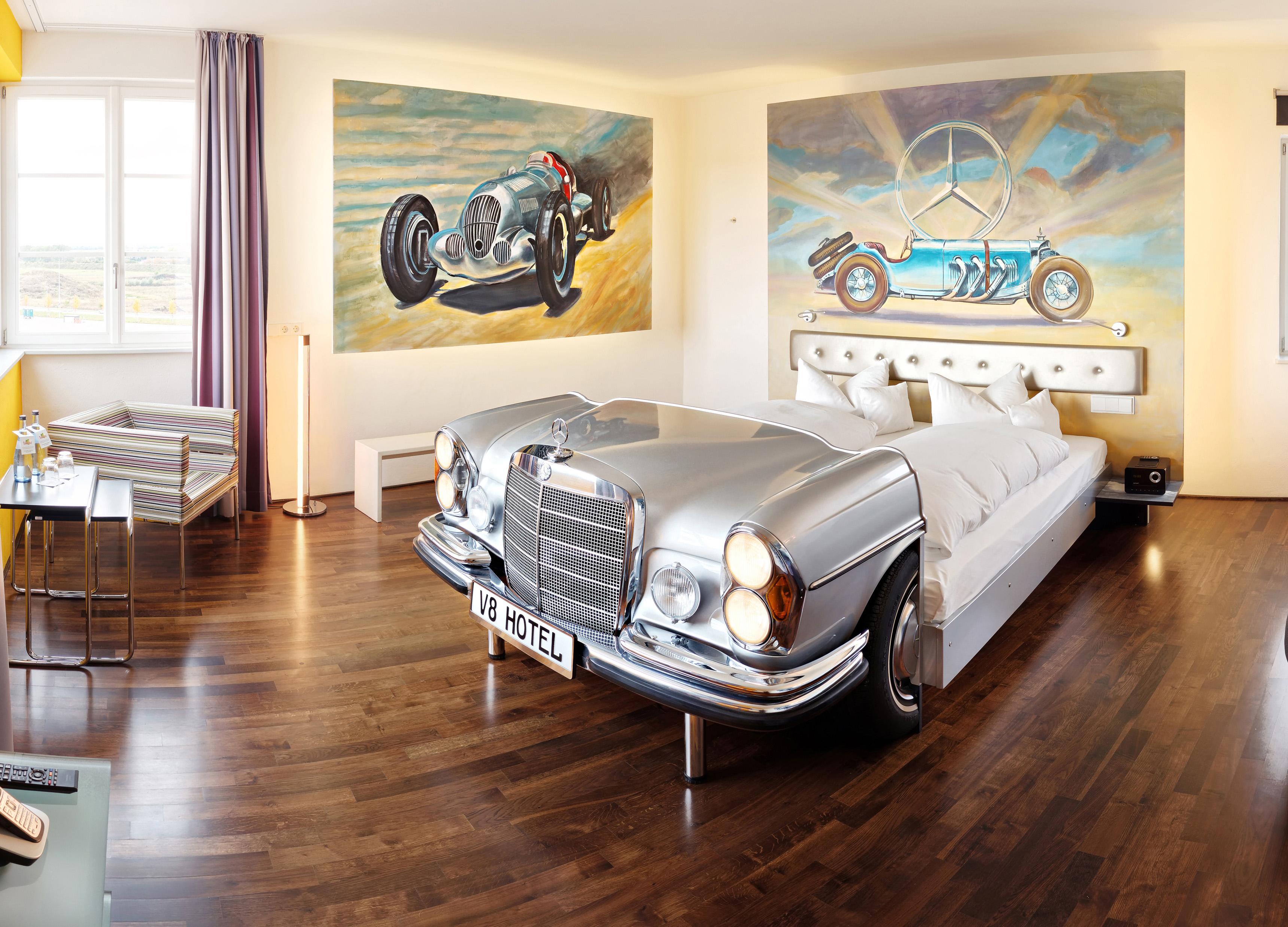 V8 Hotel Classic Motorworld Region Stuttgart Böblingen Exterior foto