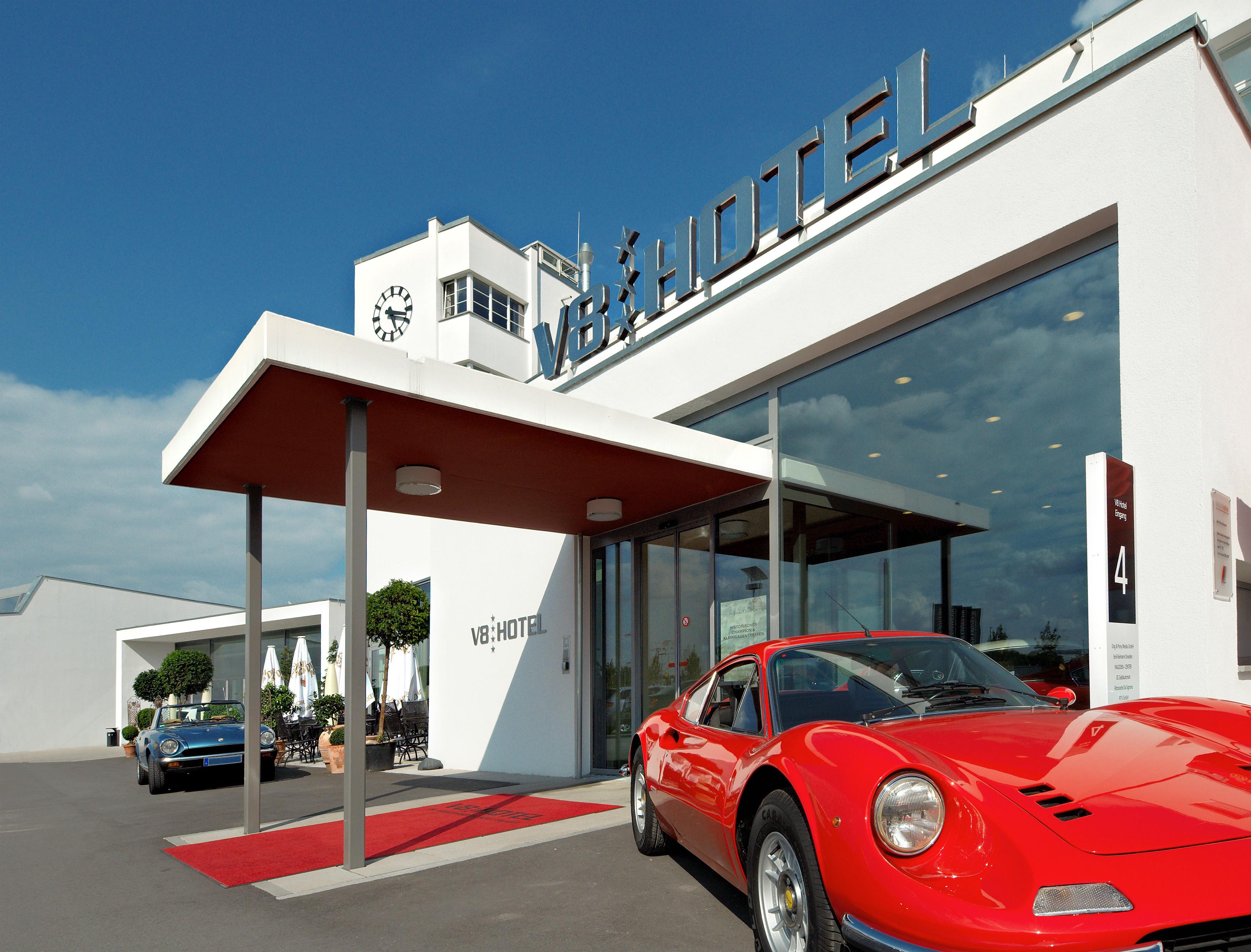 V8 Hotel Classic Motorworld Region Stuttgart Böblingen Exterior foto