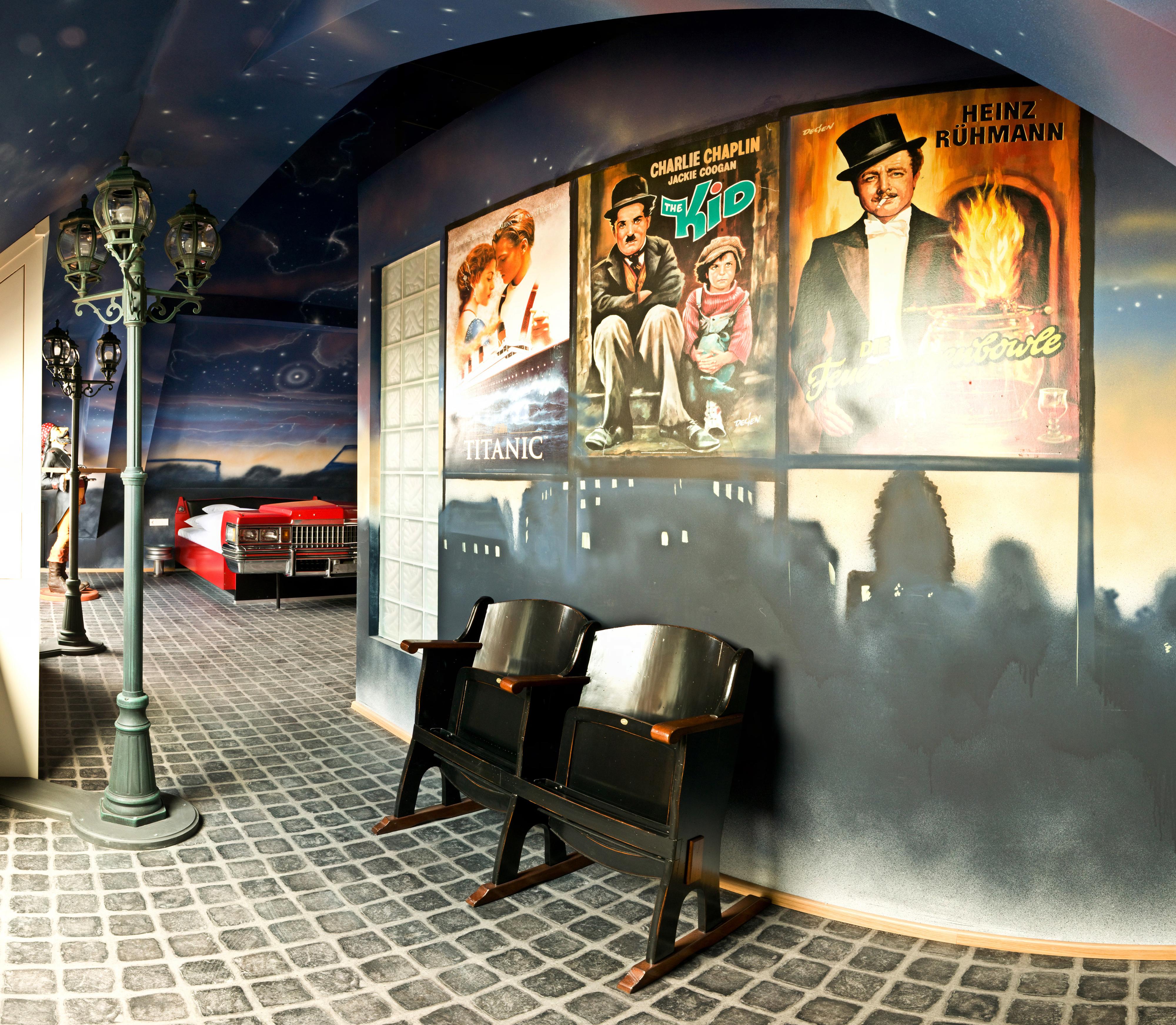 V8 Hotel Classic Motorworld Region Stuttgart Böblingen Exterior foto